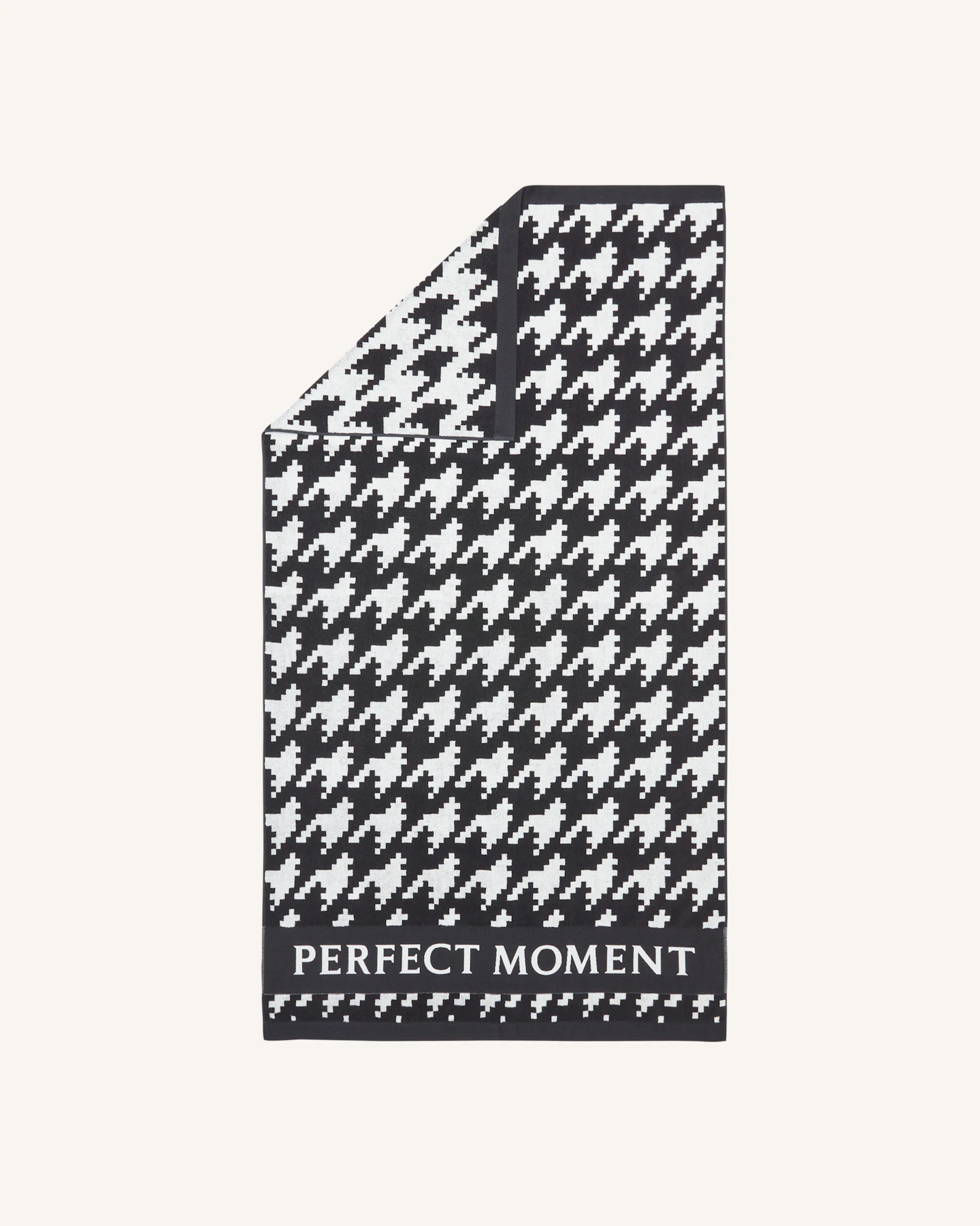 Houndstooth Beach Towel 3