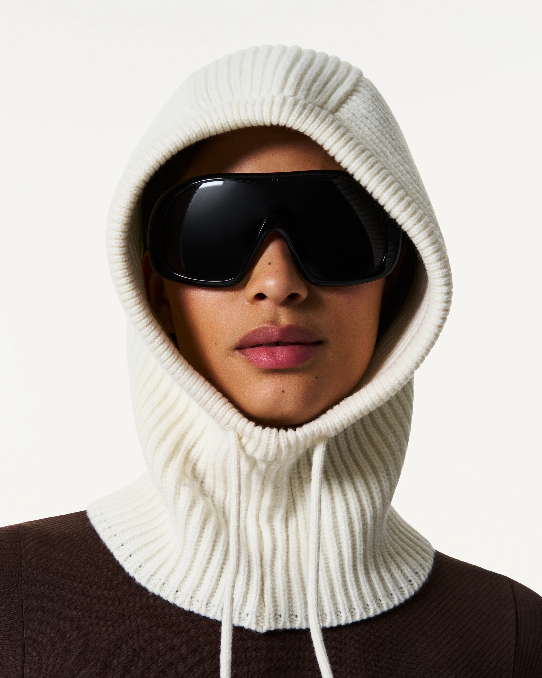 Wool & Cashmere Cable-Knit Hood 1 Wool & Cashmere Cable-Knit Hood