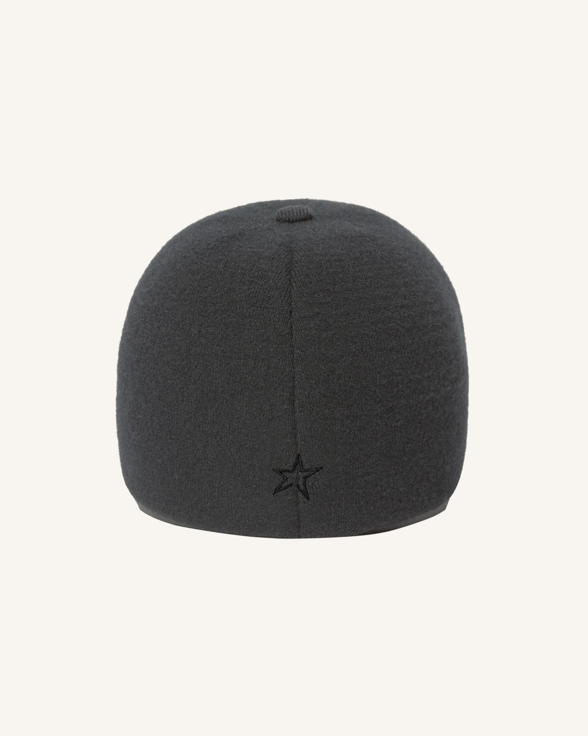 Perfect Moment Alpaca Cap 1