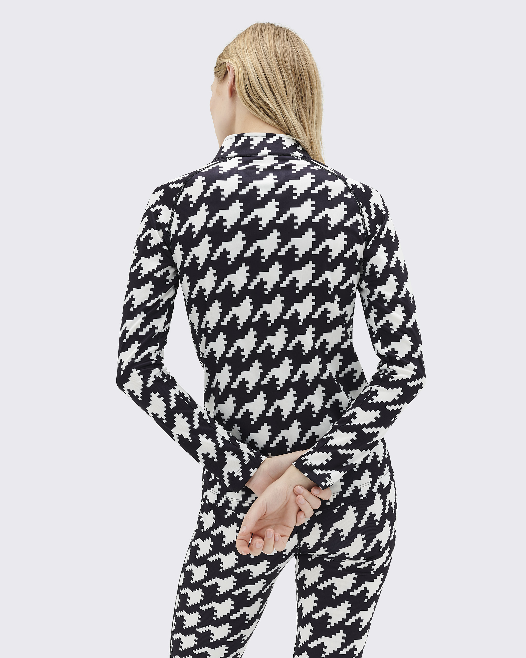 Perfect Moment Thermal Houndstooth Knitted Leggings in Black