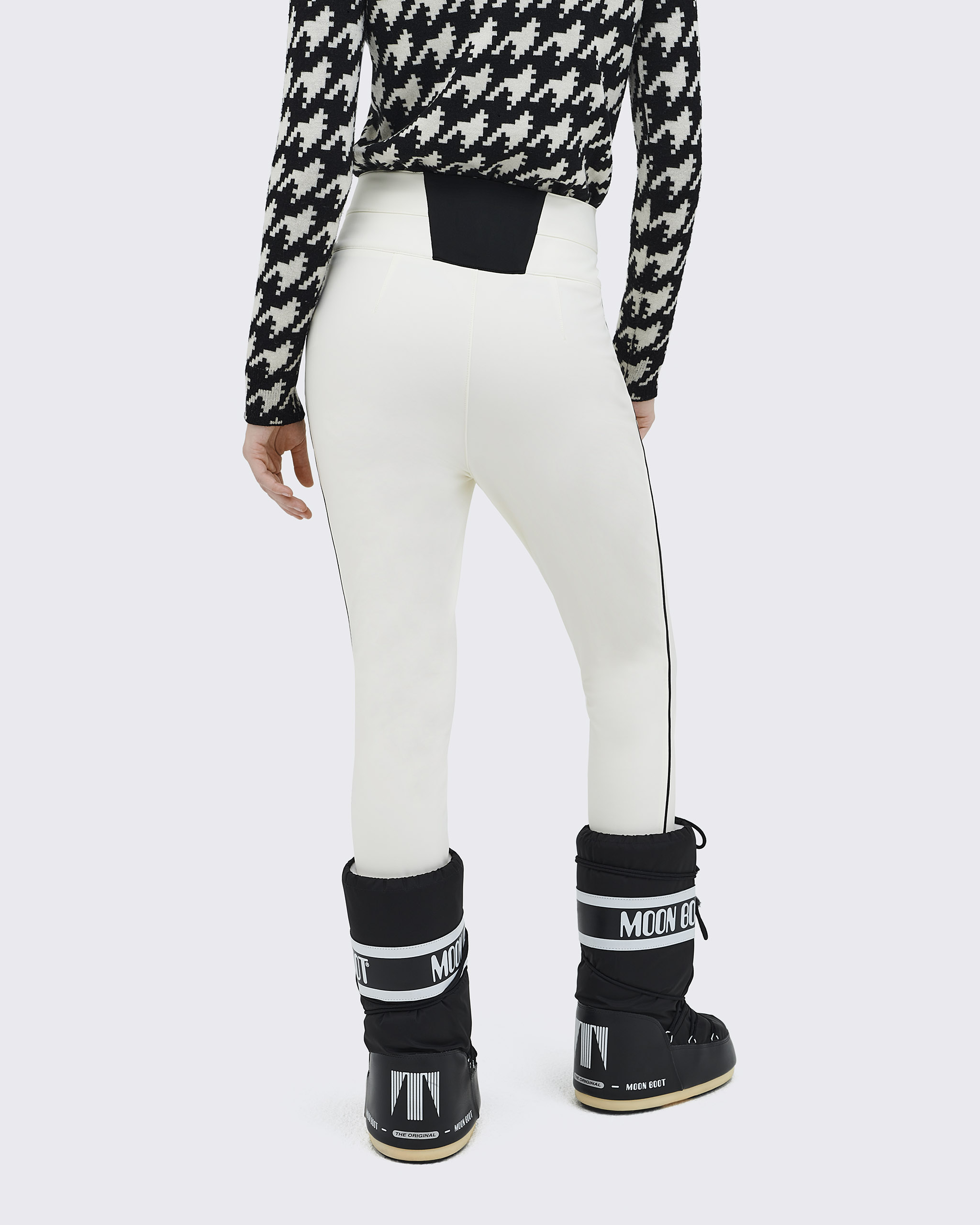 Perfect Moment 'AURORA' Star Gingham Black Print Ski Pants in Size L - MSRP  $550