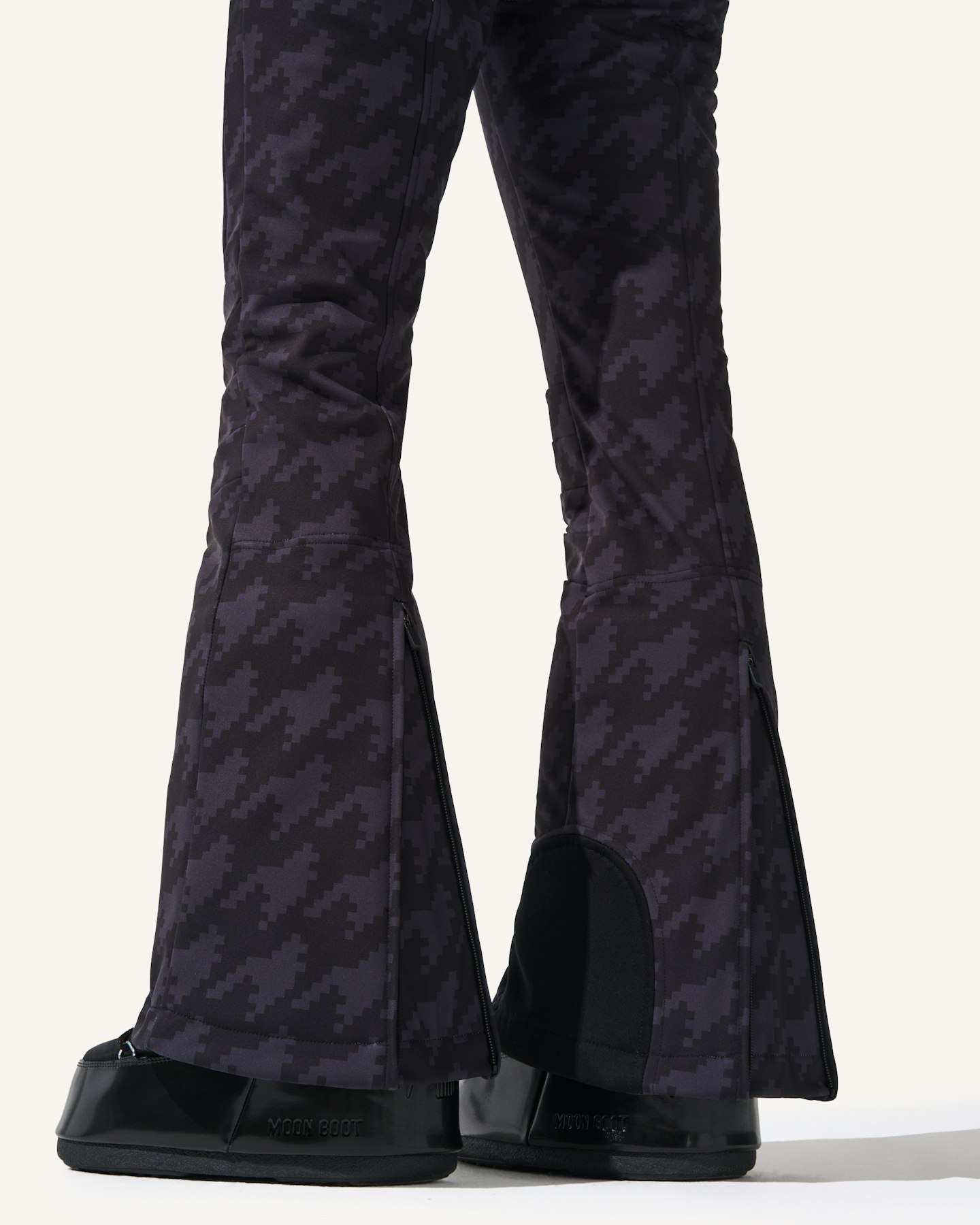 Houndstooth High-Waist Aurora Flare Ski Pant 3