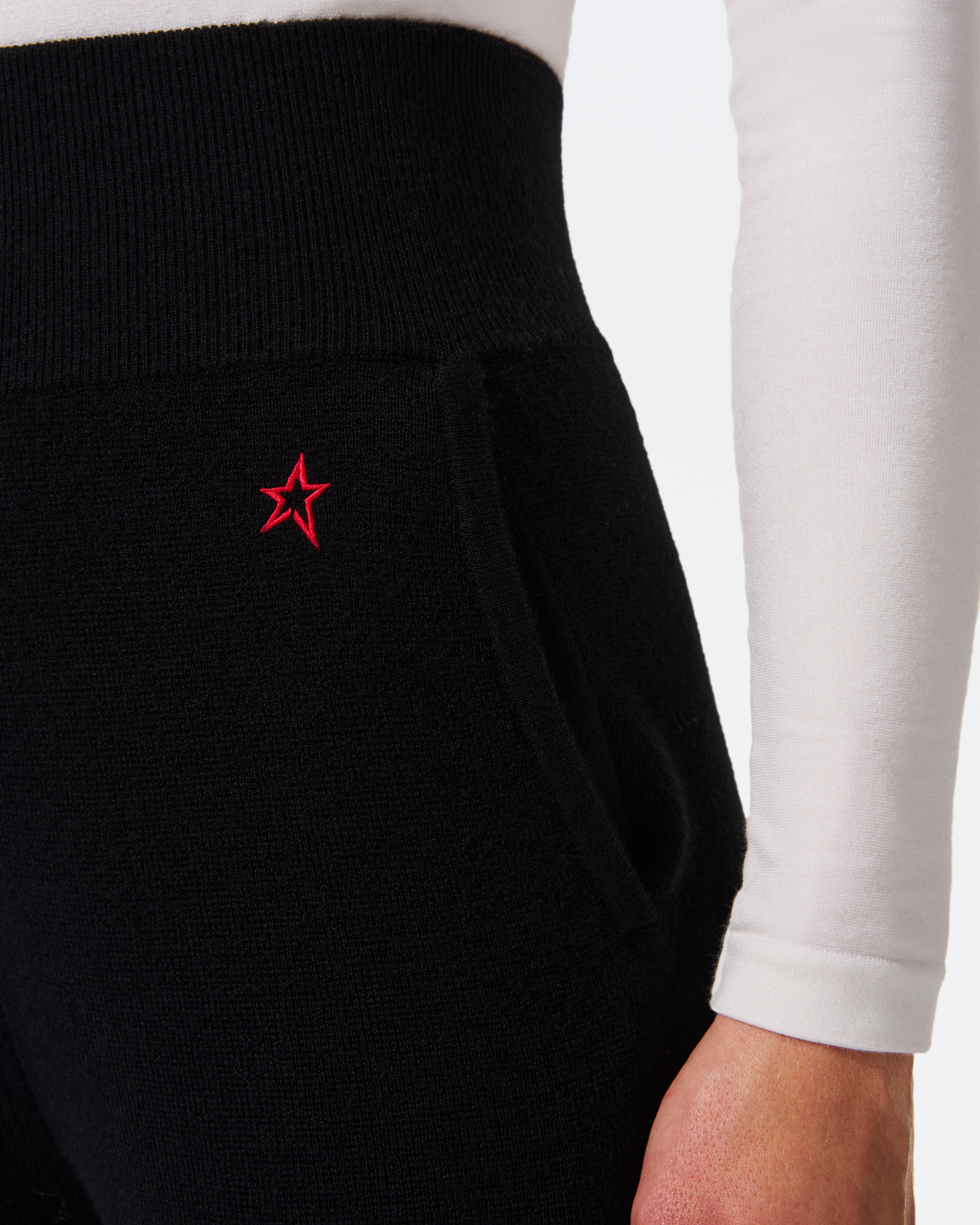 【PERFECT MOMENT】wool-blend tapered track pants Chalet Merino Wool Knitted Pant | Perfect Moment