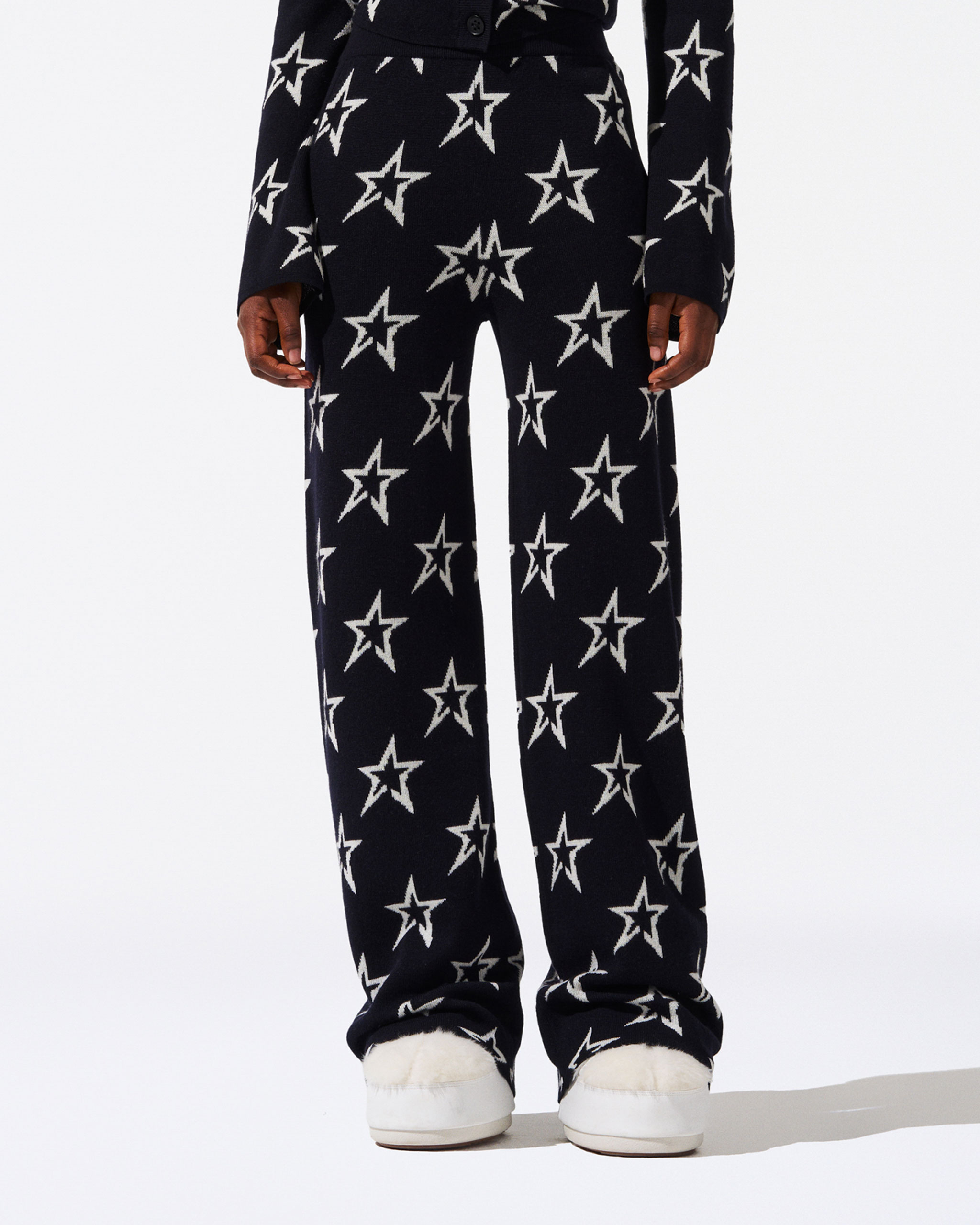 Perfect Moment Chalet Knit Pant L In Navy