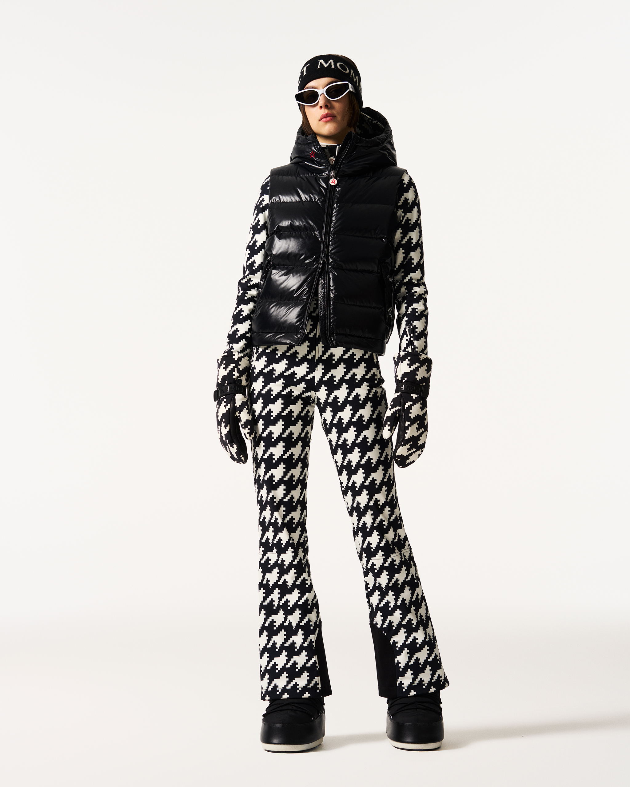PERFECT MOMENT スキーウェアS Luxury Ski Wear & Fashionable Ski Clothes | Perfect Moment