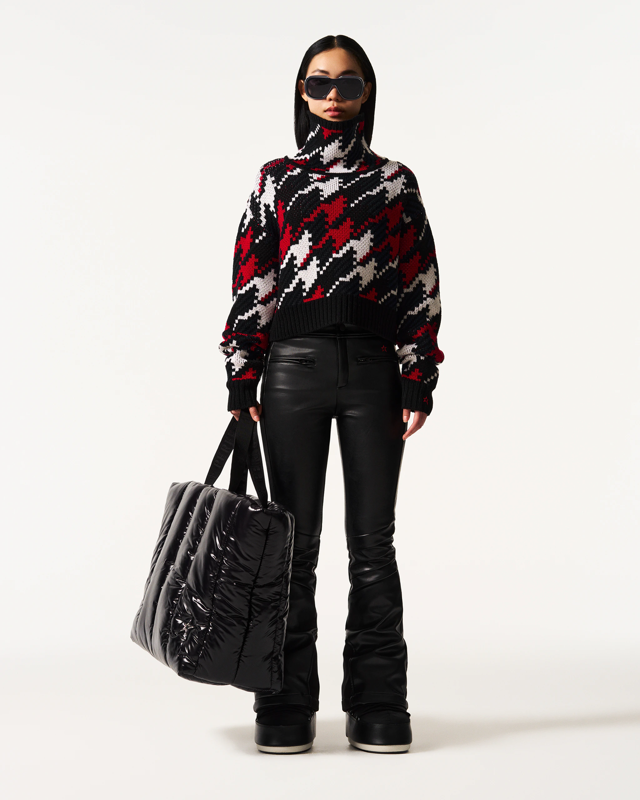 Houndstooth Merino Wool Turtleneck Sweater | Perfect Moment