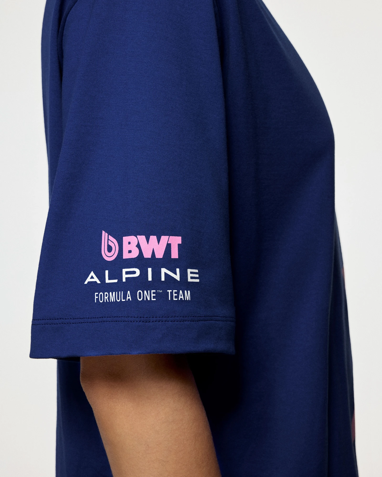 Women's Alpine Oversized Logo Tee 2