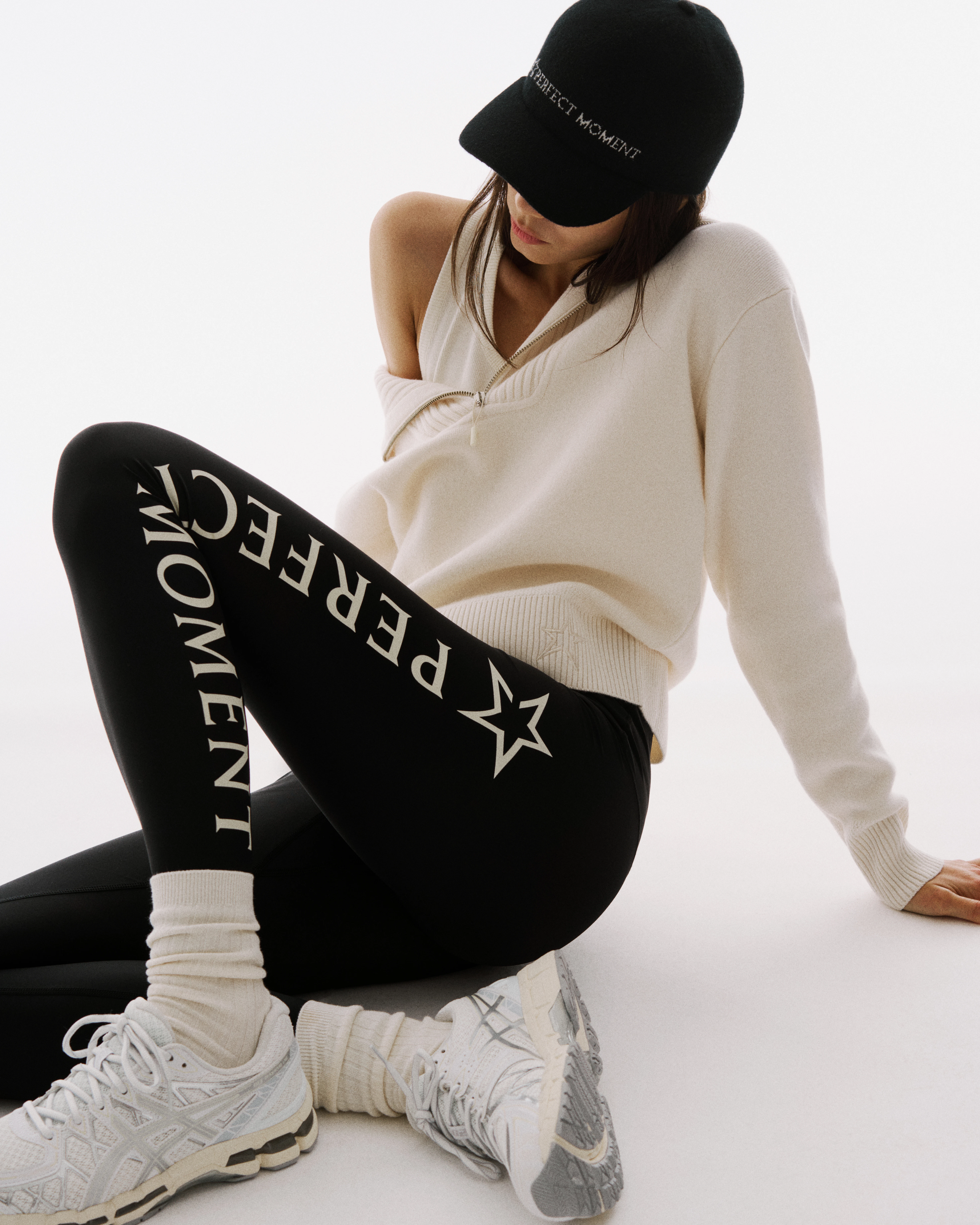 Perfect Moment Logo Leggings 1