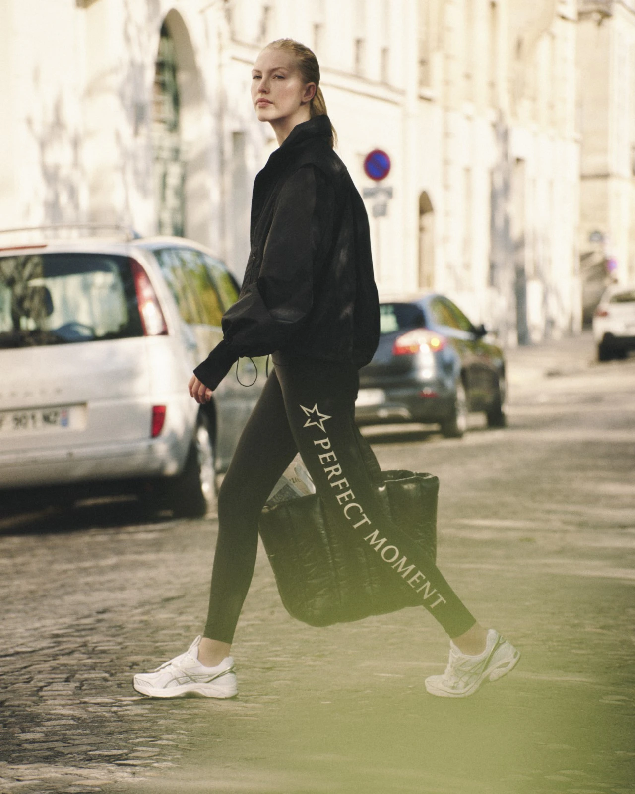 Perfect Moment Logo Leggings 4