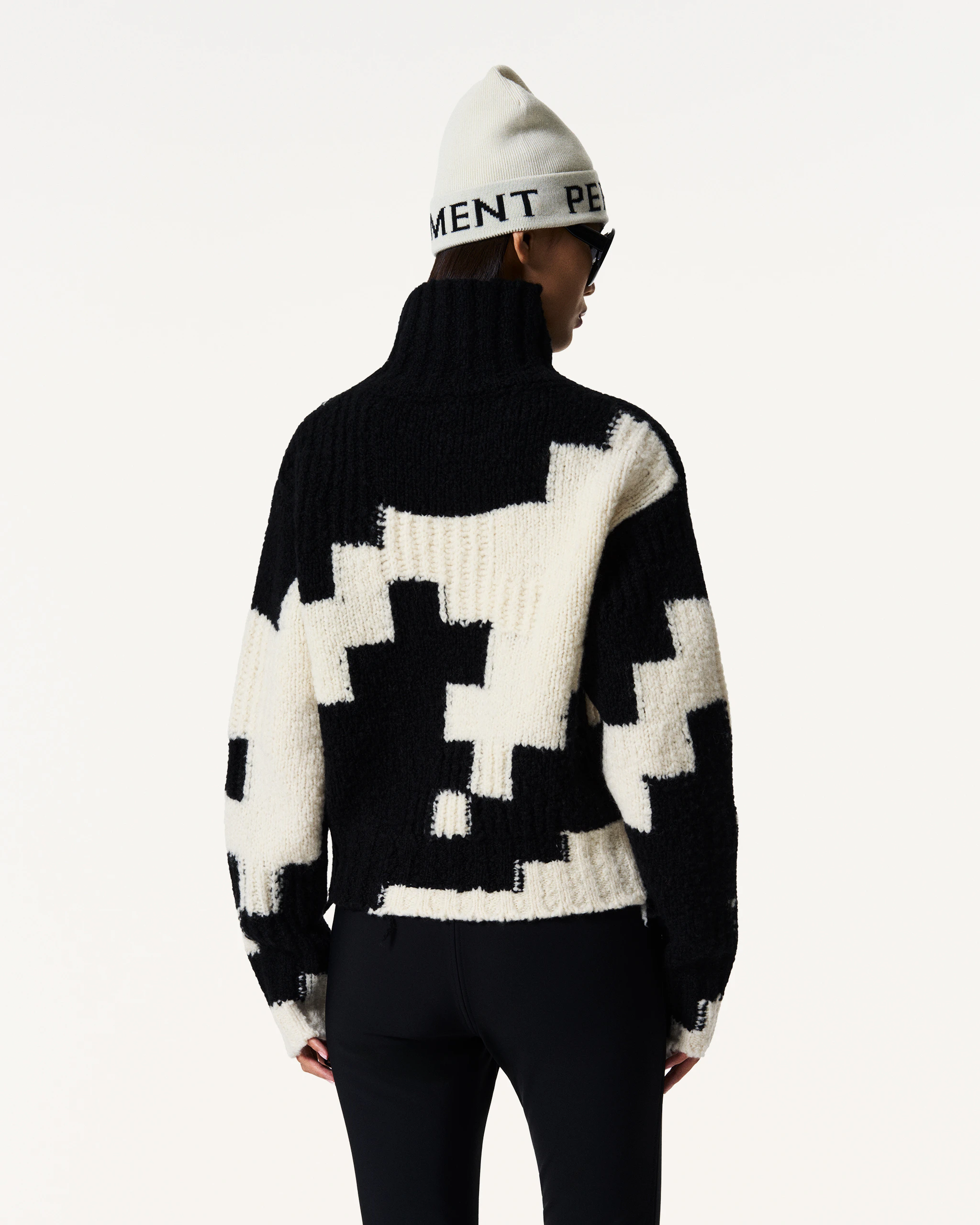 Chunky Wool Cropped Sweater 3