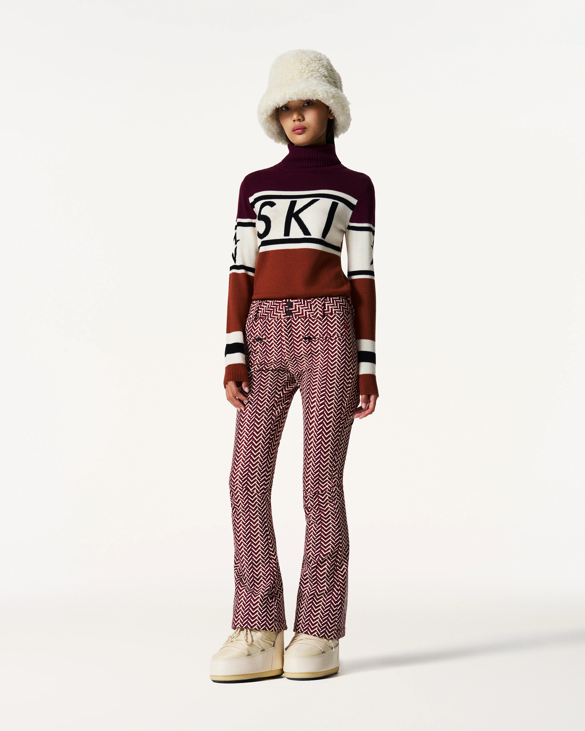 High-Waist Aurora Flare Ski Pant 1 High-Waist Aurora Flare Ski Pant
